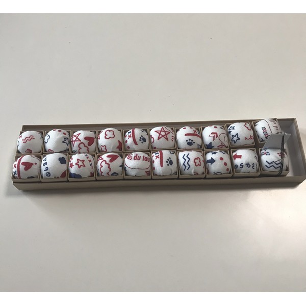 ピンクッションニードルオーガナイザーbトリコロール柄個入り箱付き ピンクッションニードルオーガナイザーbトリコロール柄個入り箱付き
